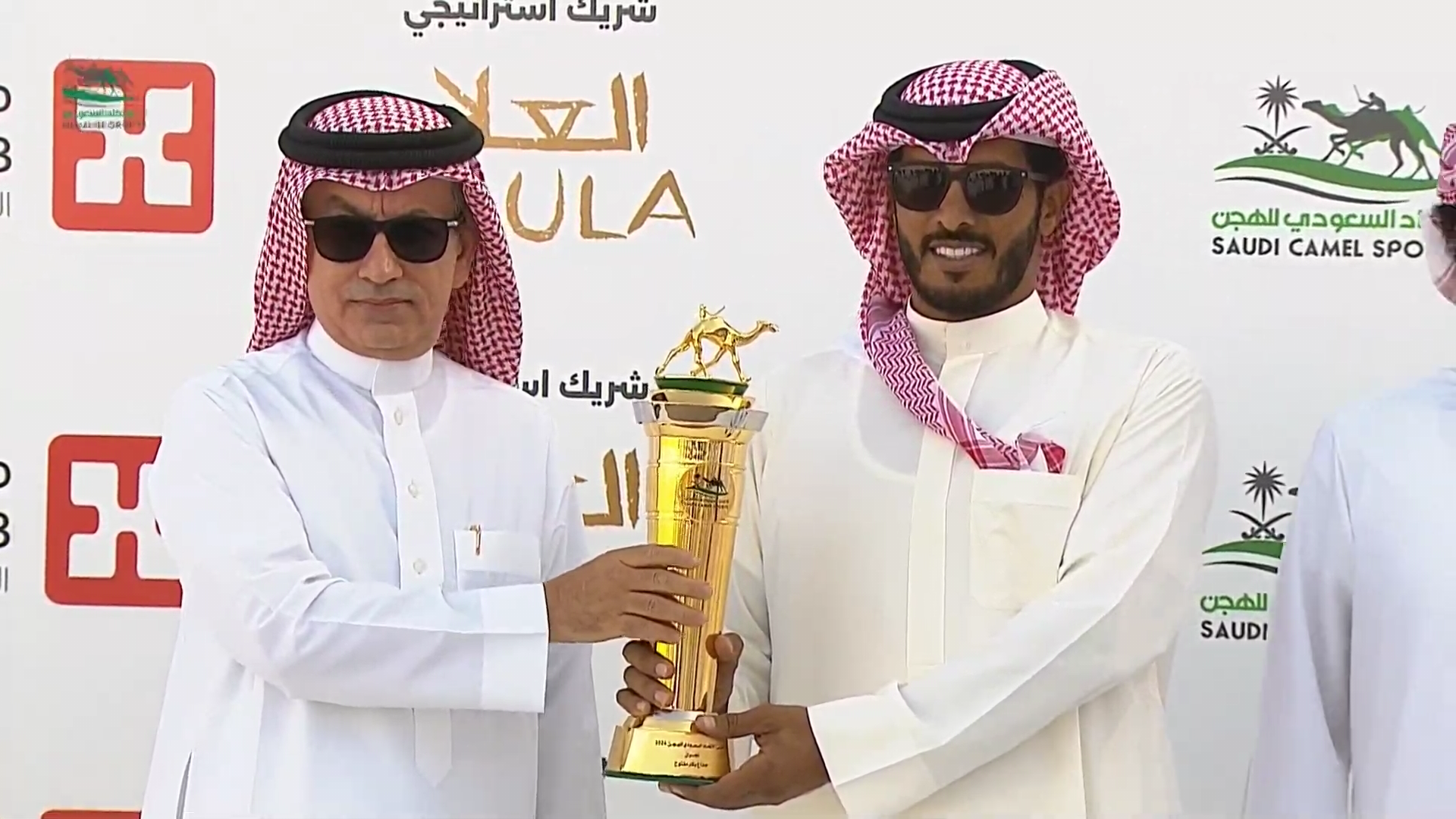 تناثر الرموز بين الشعارات في ثالث أيام مهرجان كأس الإتحاد السعودي للهجن